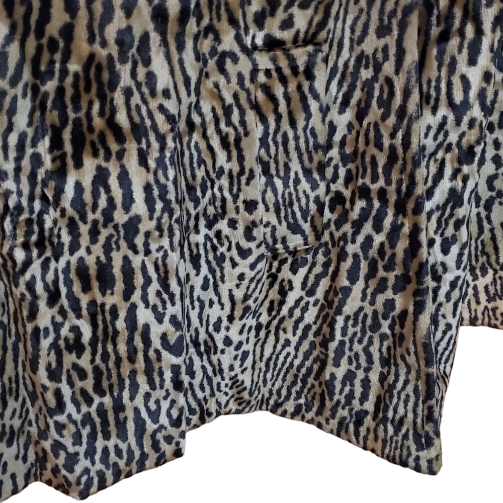 Vintage Leopard Print Cape Pristine Condition - image 5